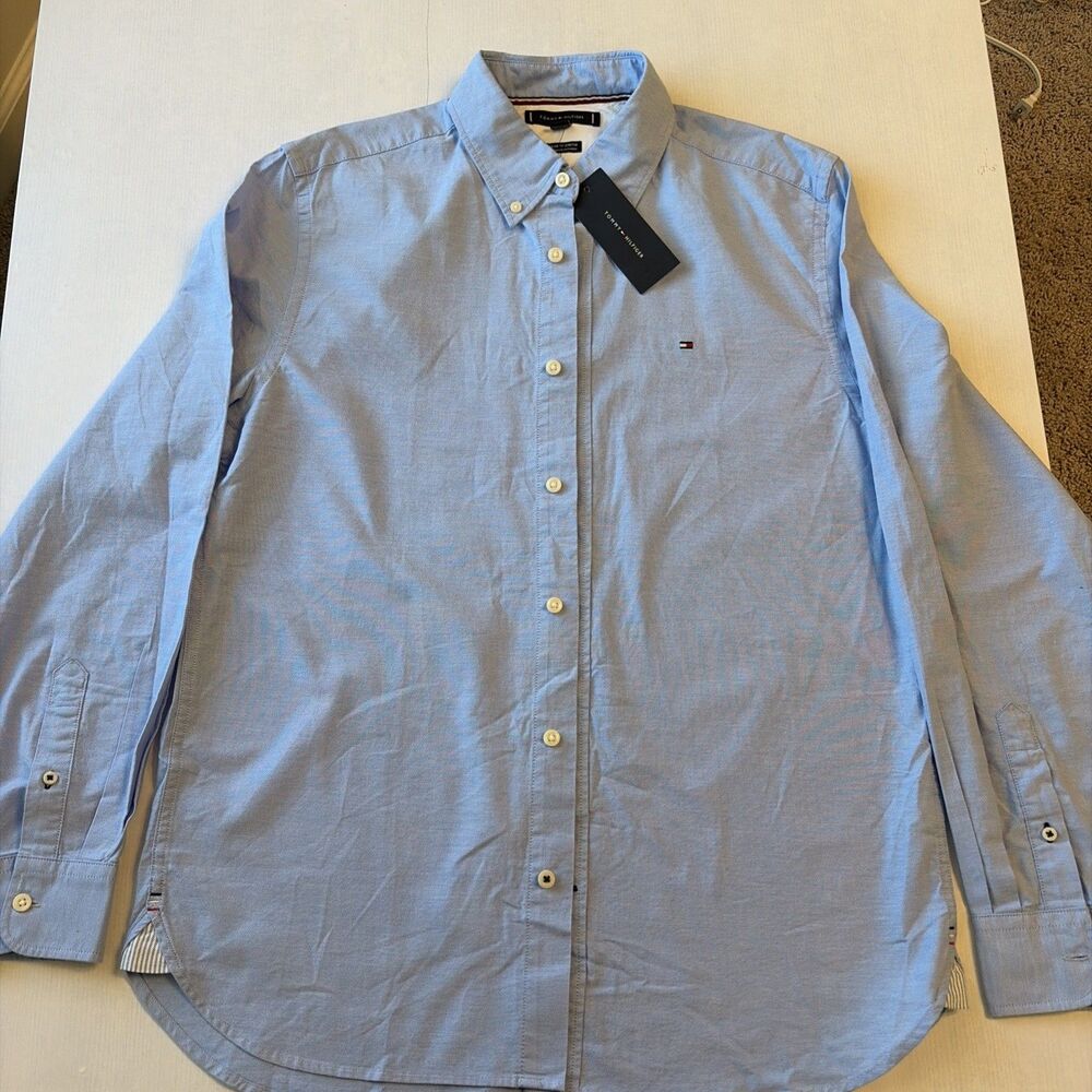 NWT Tommy Hilfiger Men's Light Blue Oxford Button Down Shirt Long Sleeve Flag M
